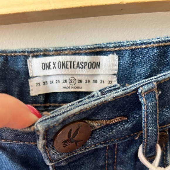 One Teaspoon Blue Cult Distressed Denim Skirt NWT 27 - Picture 6 of 6